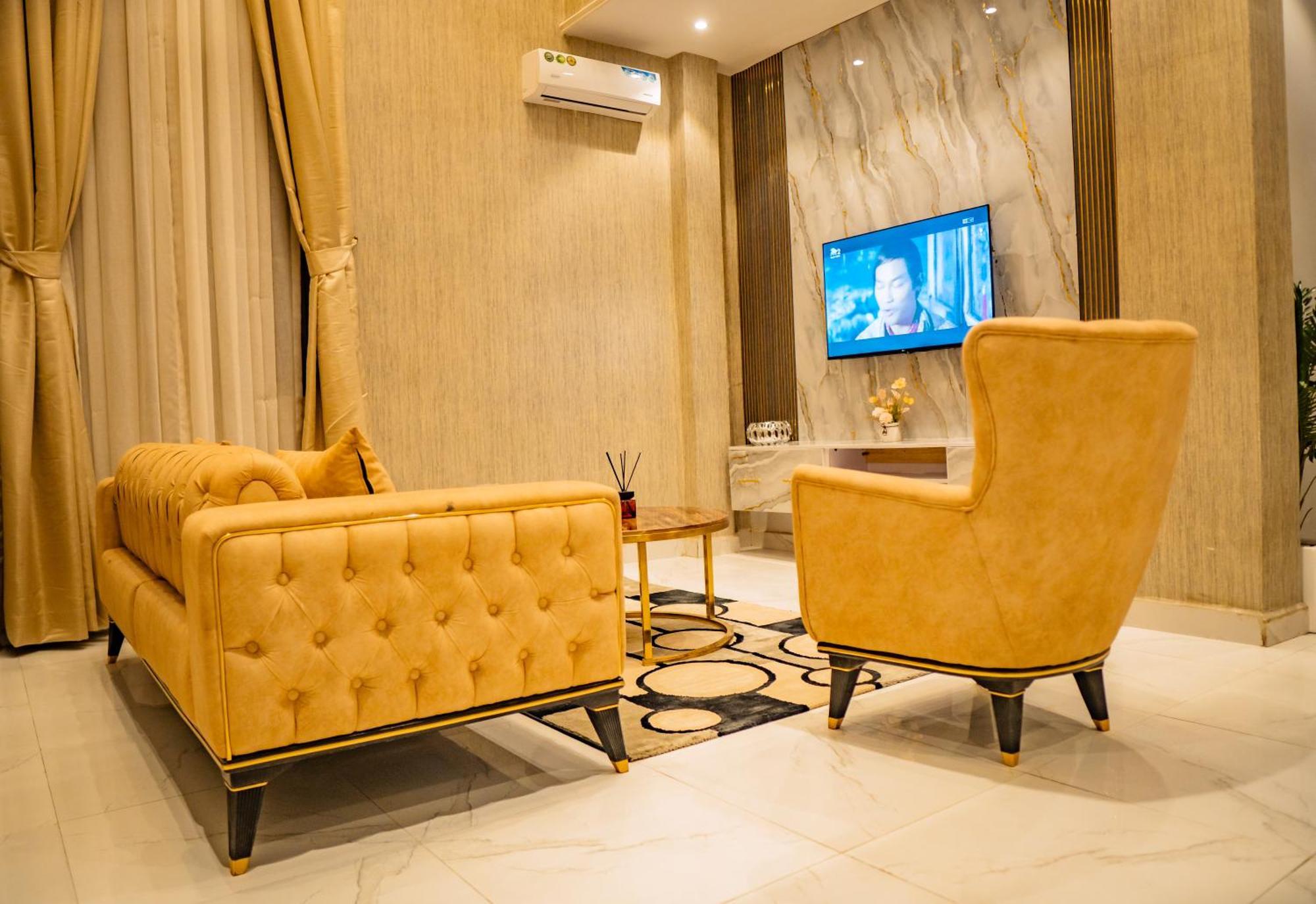 Ojaja Suites By Perennia Акуре Екстериор снимка